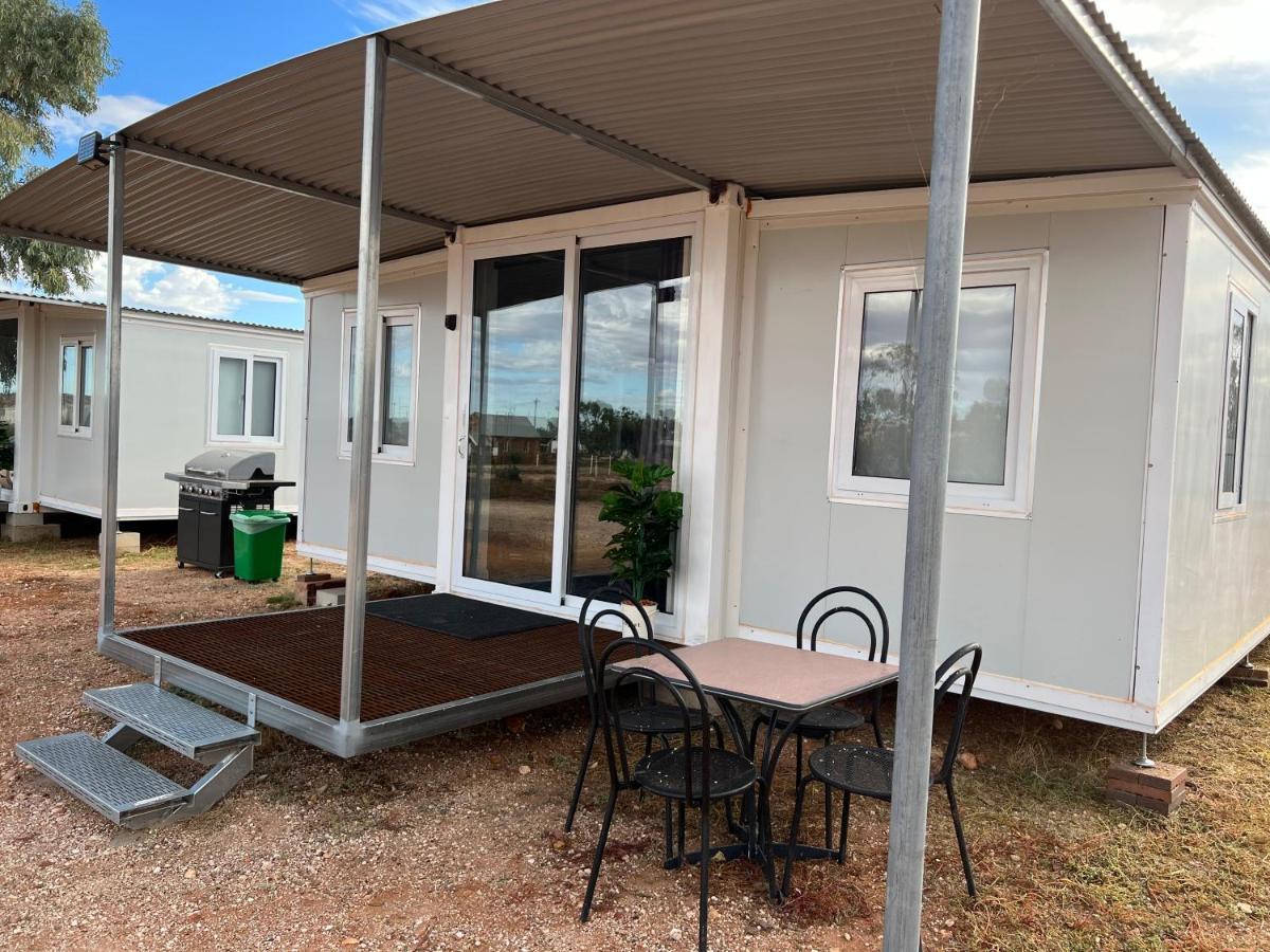 White Cliffs Self Contained Cabin Accommodation 外观 照片