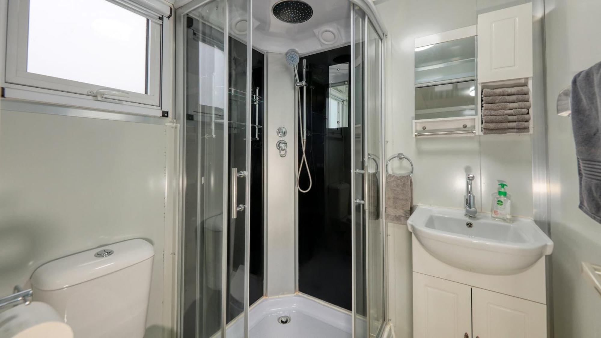 White Cliffs Self Contained Cabin Accommodation 外观 照片